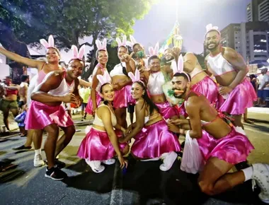 Carnaval 2026 de João Pessoa: Bloco Virgens de Tambaú desfila com 11 trios neste domingo (8)