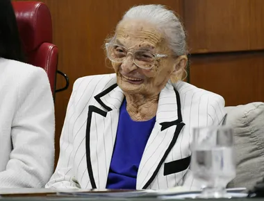 Elizabeth Teixeira recebe Medalha Cidade de João Pessoa em sessão especial na CMJP