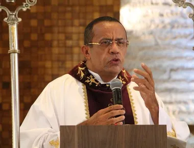 Caso Padre Zé: Padre Egídio é condenado por desvio de celulares doados pela Receita