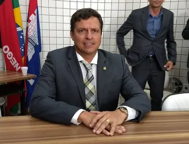 TRE-PB mantém candidatura de Vitor Hugo a deputado estadual indeferida
