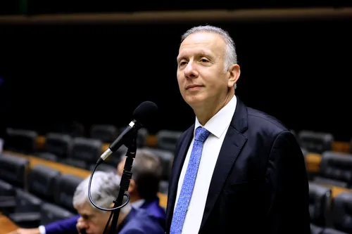 
				
					Aguinaldo Ribeiro vai relatar projeto que revisa benefícios fiscais do governo
				
				