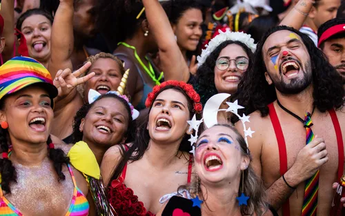 
				
					Blocos Elefante da Torre, Boi do Bessa e mais blocos agitam as ruas de João Pessoa
				
				