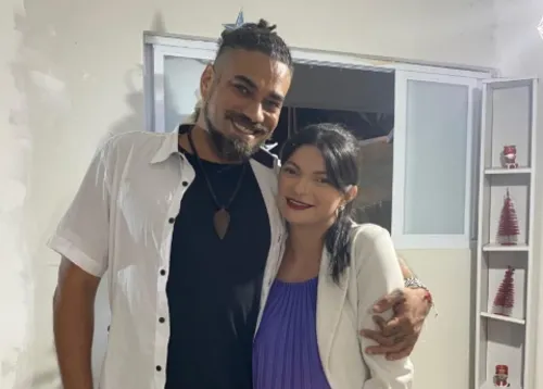 
				
					Apuração sobre morte de mulher que teve útero retirado após bebê morrer no Isea é prorrogada
				
				