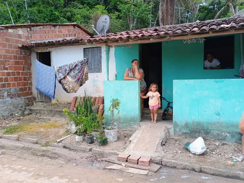 
				
					Chuvas em Mataraca: crianças que ficaram desabrigadas relatam medo
				
				