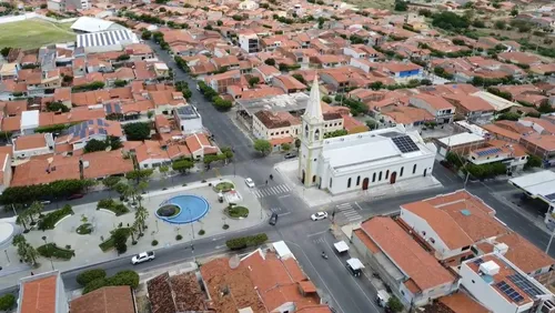 
				
					Cidade submersa no Sertão: a vila que renasceu após a construção de açude
				
				