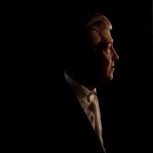 
				
					David Lynch, diretor de 'Twin Peaks', morre aos 78 anos
				
				