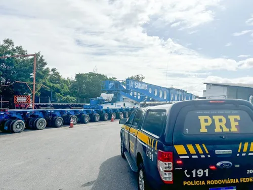 
				
					Novo transformador de 250 toneladas começa a ser transportado nesta quarta-feira (7) na Paraíba
				
				