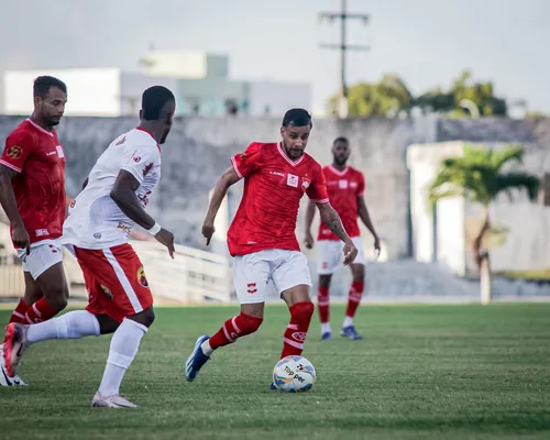 
				
					Esporte de Patos vence o Auto Esporte-PB por 3 a 2 no Almeidão
				
				