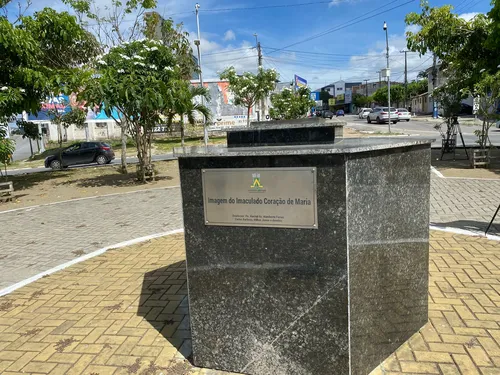 
				
					Estátua de bronze é roubada de praça de Campina Grande
				
				