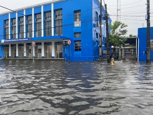 
				
					Circulação de trens em João Pessoa é paralisada devido a alagamentos
				
				