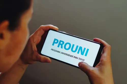 
					Sisu, ProUni e Fies: entenda a diferença entre os programas de acesso ao ensino superior
				
				