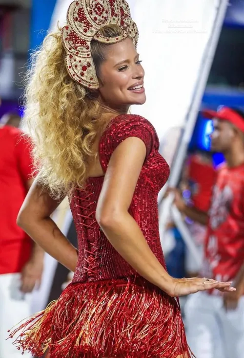 
				
					Isadora Cruz estreia no Carnaval do Rio como destaque em carro alegórico
				
				