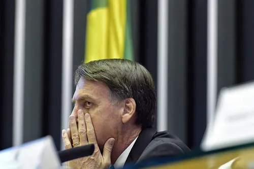 
				
					Bolsonaro é condenado pelo STF a 27 anos de prisão por golpe de Estado
				
				