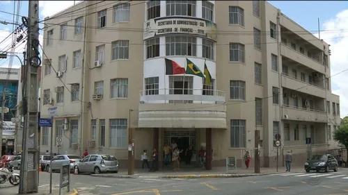 
				
					Bruno Cunha Lima nomeia dois novos integrantes do primeiro escalão da Prefeitura de Campina
				
				