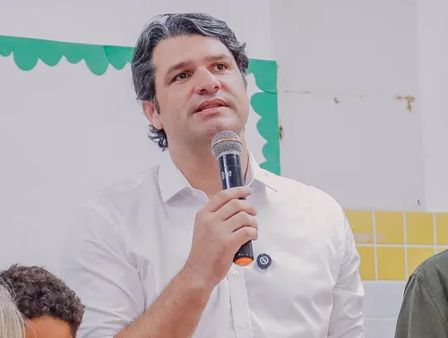 
				
					Leo Bezerra entrega presidência do PSB de João Pessoa
				
				
