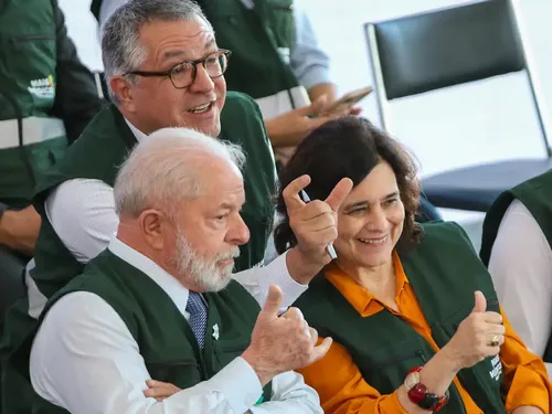 
				
					Lula troca Nísia Trindade por Alexandre Padilha no comando do Ministério da Saúde
				
				