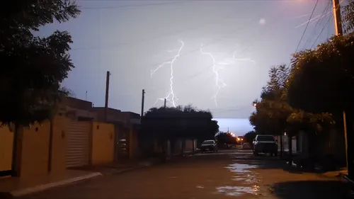 
				
					Paraíba registra 310 raios em 24 horas; mais de 85 mil raios já foram registrados em 2025
				
				