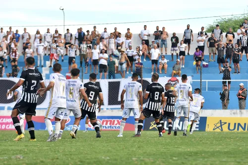 
				
					Pombal x Treze pelo Campeonato Paraibano 2025: Carcará e Galo empatam na abertura da 7ª rodada
				
				