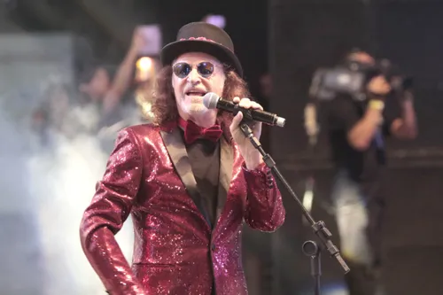 
				
					Alceu Valença: bloco ganha as ruas de João Pessoa com Alceu Valença nesta quarta
				
				