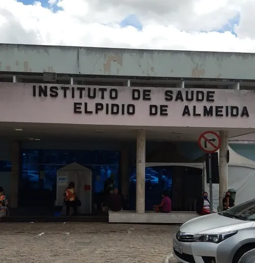 
				
					Apuração sobre morte de mulher que teve útero retirado após bebê morrer no Isea é prorrogada
				
				