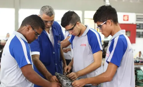 
				
					Senai abre quase 400 vagas para cursos gratuitos em Campina Grande e Bayeux
				
				