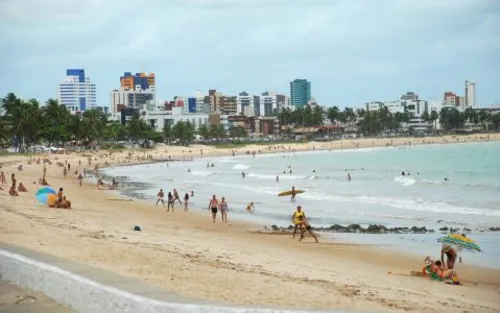 
				
					Sete trechos de praias da Paraíba estão impróprios para banho
				
				