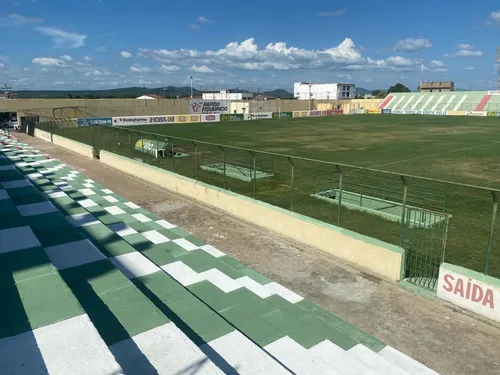 
				
					Sousa x Serra Branca pelo Campeonato Paraibano 2025: onde assistir, escalações e arbitragem
				
				