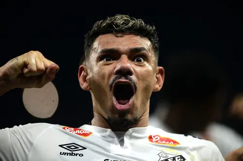 
				
					Tiquinho, Erick Pulga e Mandaca; saiba quais jogadores do Brasileirão 2025 já atuaram na Paraíba
				
				