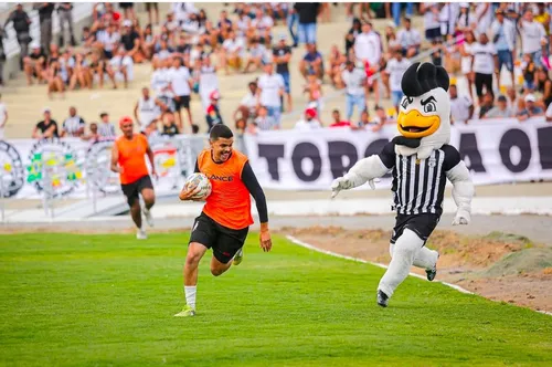 
				
					Torcida do Campinense provoca trezeanos após vitória no Clássico dos Maiorais
				
				