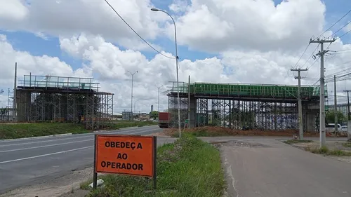 
				
					Trecho da BR-101 é parcialmente interditado para obra do viaduto do Bairro das Indústrias
				
				