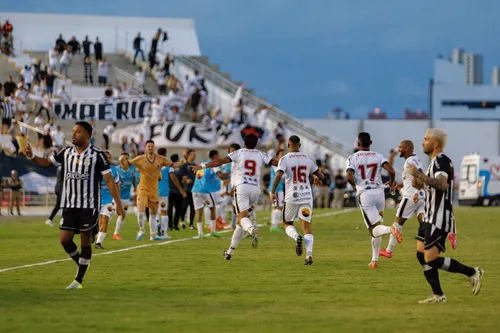 
				
					Treze x Botafogo-PB pelo Campeonato Paraibano 2025: Belo bate o Galo por 2 a 1 e vence o Tradição
				
				