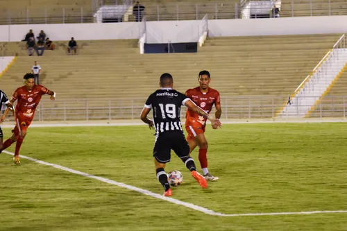 
				
					Treze x Esporte de Patos pelo Campeonato Paraibano 2025: Galo vence e entra no G-4 do Paraibano
				
				