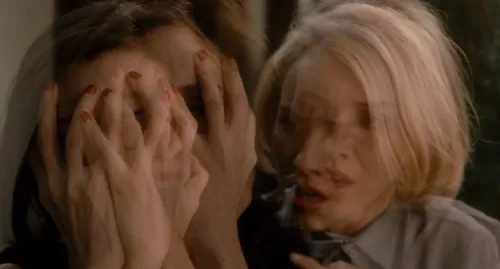 
				
					Twin Peaks, Mulholland Drive e mais: obras para conhecer David Lynch, por ordem de estranheza
				
				