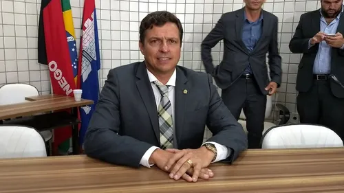 STF suspende inelegibilidade de ex-prefeito para eleições de 2026