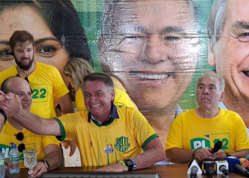 Cabo Gilberto leva cenário da direita paraibana a Bolsonaro em visita autorizada pelo STF