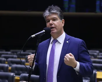 Ruy Carneiro apresenta proposta com regras de controle para os poderes públicos