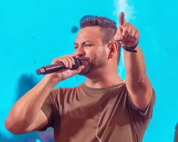 Cantor da banda Desejo de Menina, Lenno Ferreira, é preso em João Pessoa