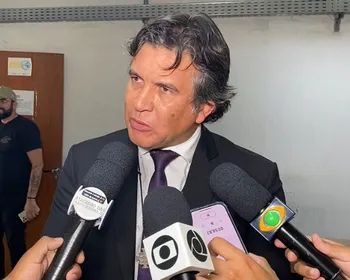 Carlão Pelo Bem é atacado por homem com faca no gabinete da Câmara em João Pessoa