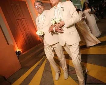 Casal gay celebra união em casamento no São João: 'muito emocionante'