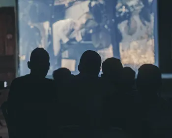 Cine Entorno leva filmes paraibanos para alunos do EJA em João Pessoa