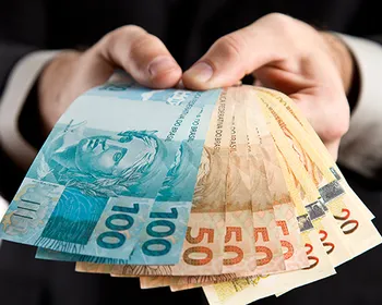 Mais de 50% dos nordestinos com renda extra no São João querem usar recursos para pagar dívidas
