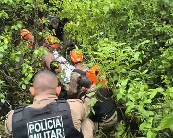 Motociclista que caiu em bueiro viu a vida diante de seus olhos: 'passou tudo na minha cabeça'