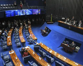 Senado aprova aumento de número de deputados federais com 'trava' para gastos