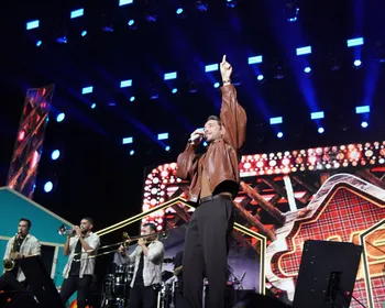 Wesley Safadão homenageia cantores do forró tradicional no São João 2025 de Campina Grande