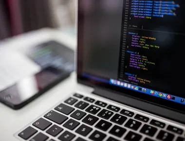 Pare de olhar para a concorrência. Comece a se tornar referência para ela