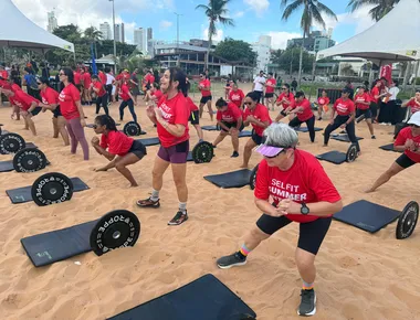 Selfit movimentou praia do Cabo Branco com treino e ação social