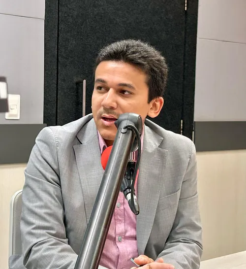 
				
					Aguinaldo sabia do rompimento com Emerson Panta, sinaliza Jackson Alvino
				
				