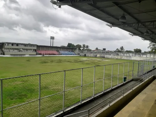
				
					Estádio da Graça: veja o antes e depois da praça esportiva reinaugurada em João Pessoa
				
				