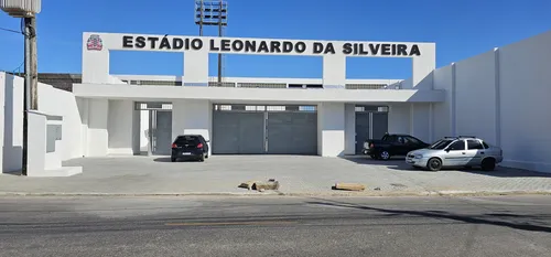 
				
					Estádio da Graça: veja o antes e depois da praça esportiva reinaugurada em João Pessoa
				
				