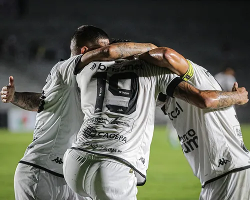 
				
					Botafogo-PB x Caxias: veja imagens da partida que inaugurou a nova iluminação do Almeidão
				
				